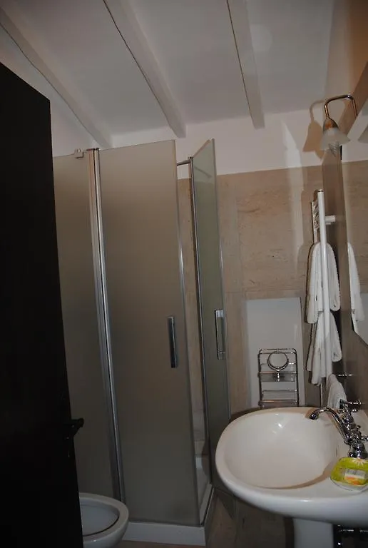 Country house La Paolina Guest House Osteria Delle Noci Italy